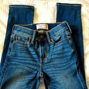Boys Abercrombie kids slim fit jeans 7/8
Like new